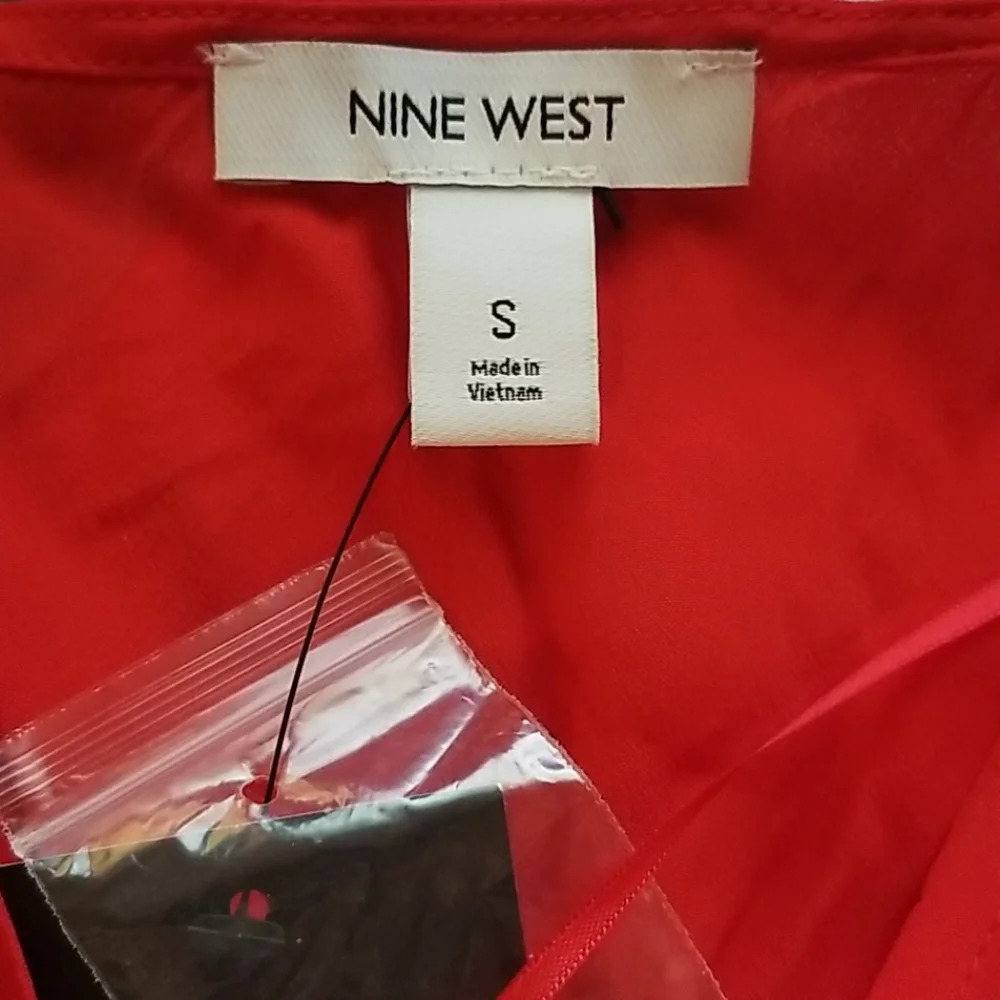Nine West Silk-Blend Ruffle-Hem Blouse NWT - Picture 2 of 2